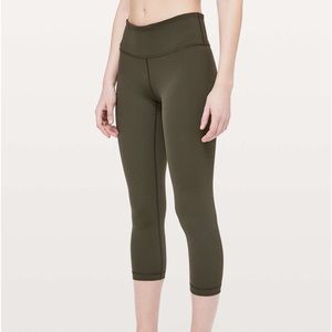 Lululemon Wunder Under Crop III Full-On Luxtreme 21” in Dark Olive | SZ W 2